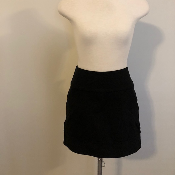 Black Diane von Furstenberg Mini Skirt - Picture 2 of 8